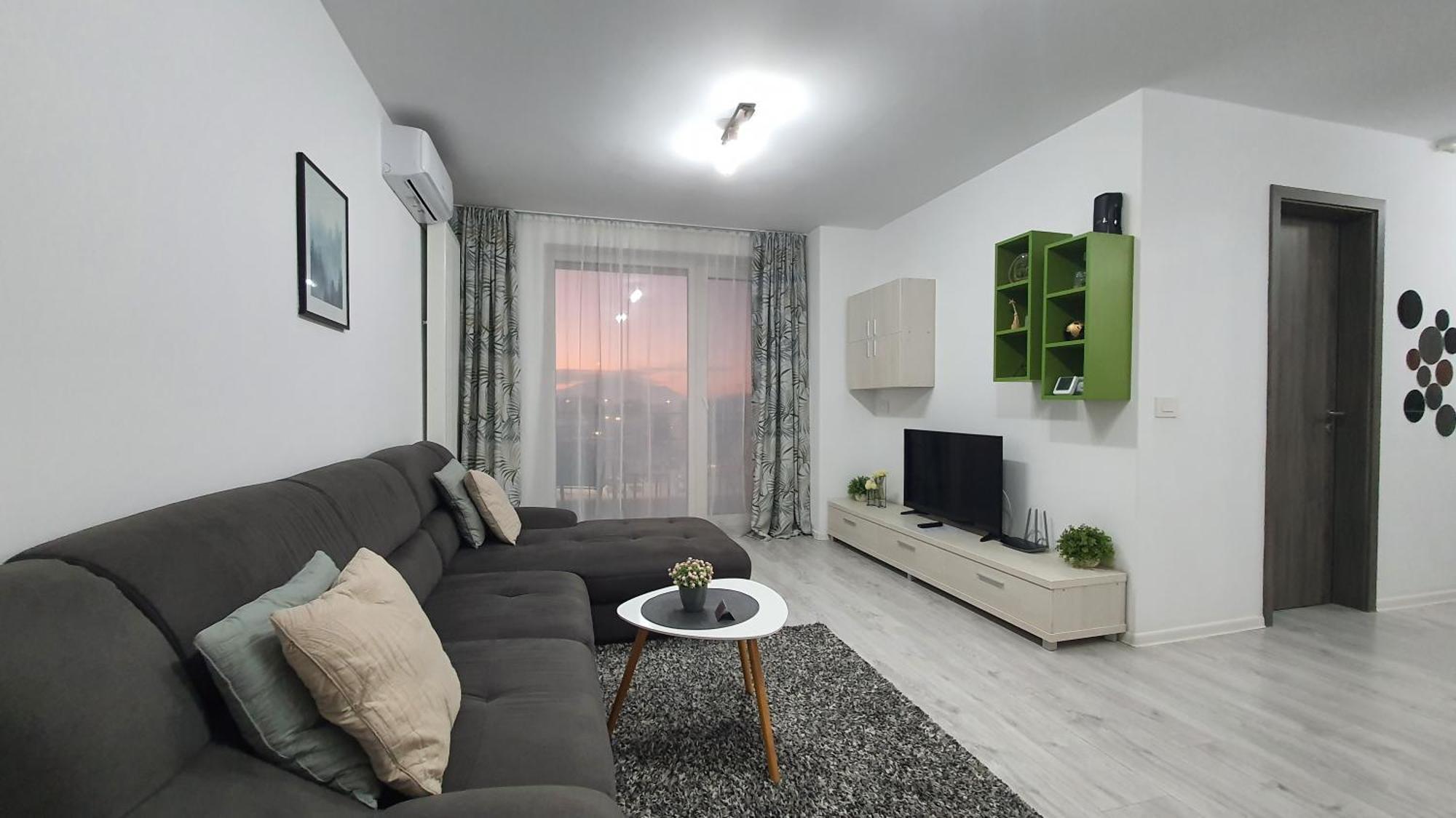 Green Apartment Coresi Brasov Bagian luar foto