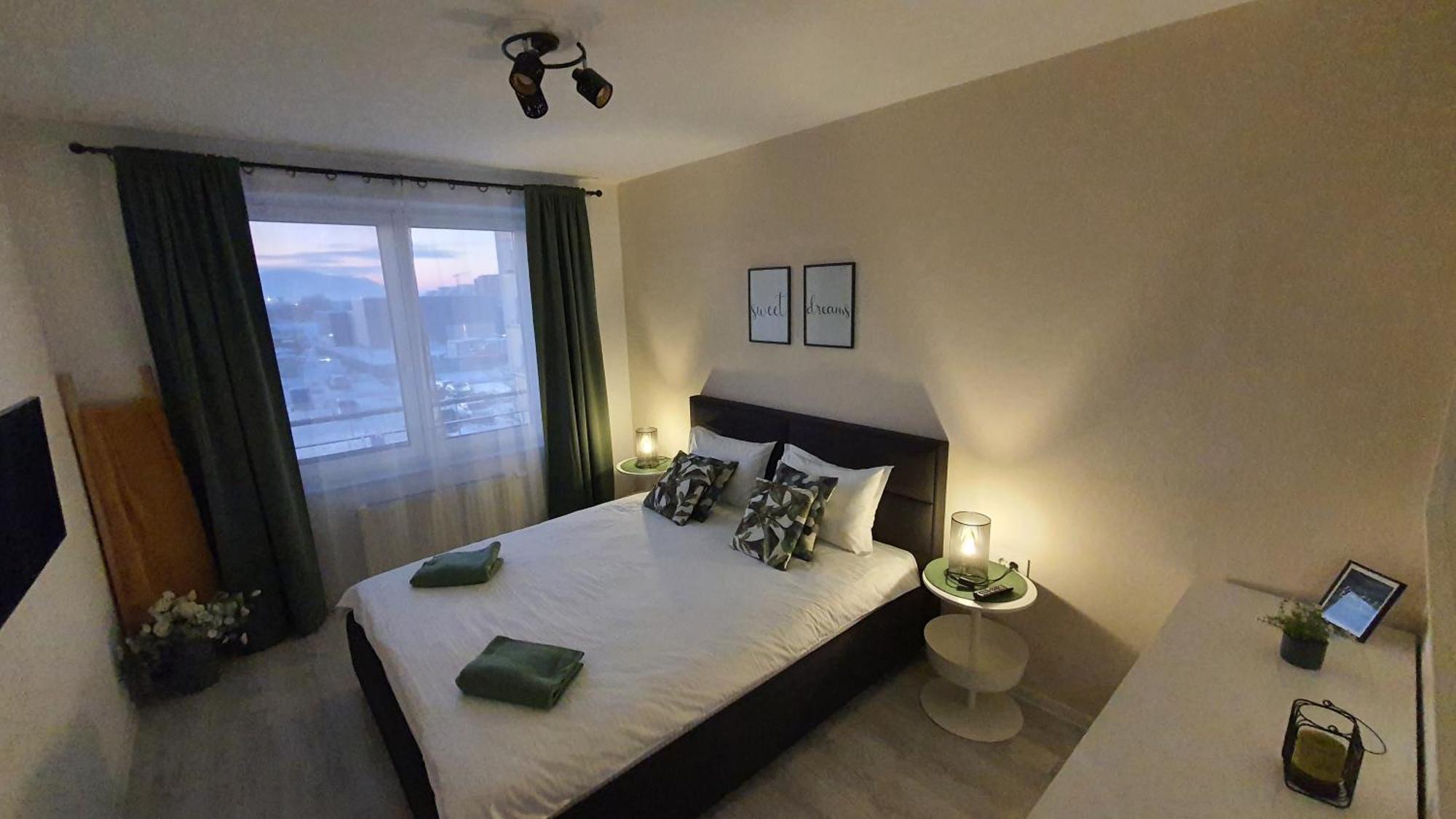 Green Apartment Coresi Brasov Bagian luar foto